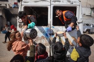 US-backed aid group begins food distribution in Gaza amid Hamas threats and internal turmoil