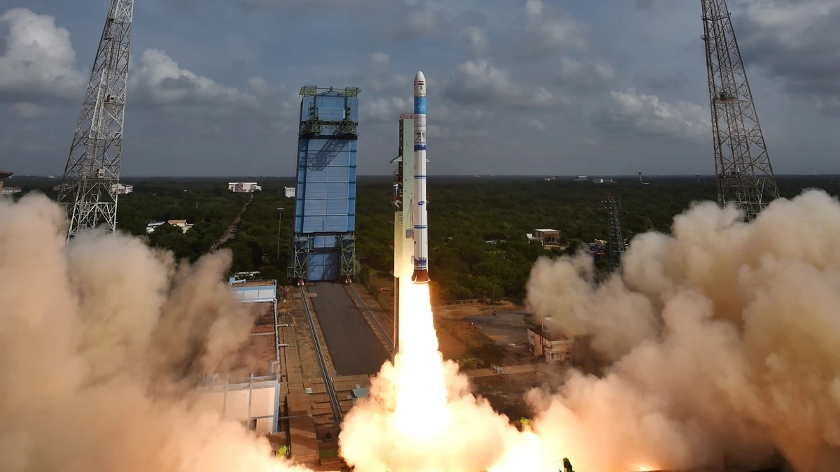 HAL Wins Bid to Manufacture India's Small Satellite Launch Vehicle