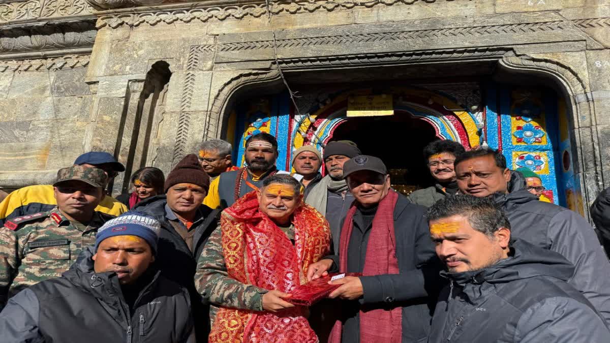 Indian Army Chief General Upendra Dwivedi Visits Kedarnath Shrine, Offers Prayers to Lord Shiva