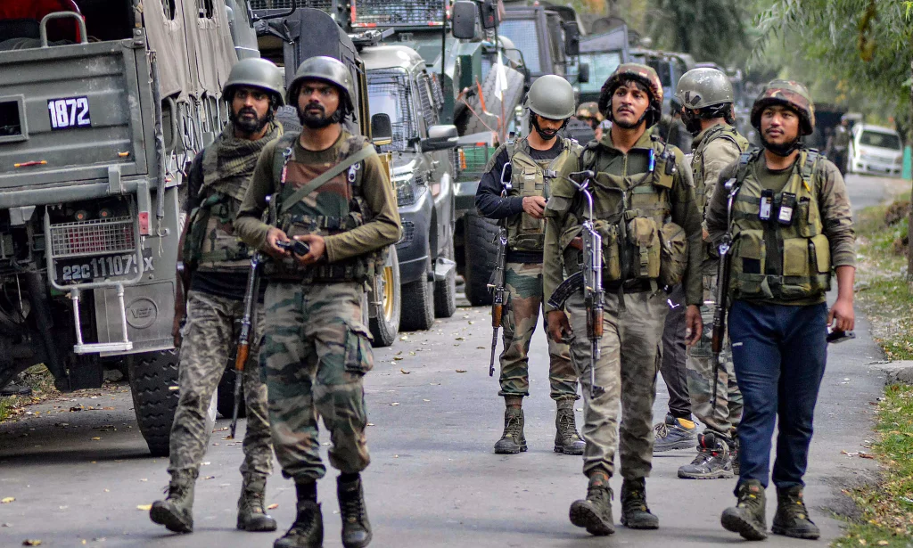 Indian Army Launches Search Operations After Suspicious Movement Detected Near LoC in Jammu and Kashmir
