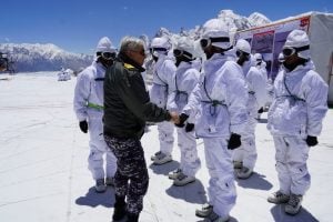Indian Rear Admiral Hande Concludes Tour of Ladakh Corps to Boost Medical Resilience in Extreme Conditions