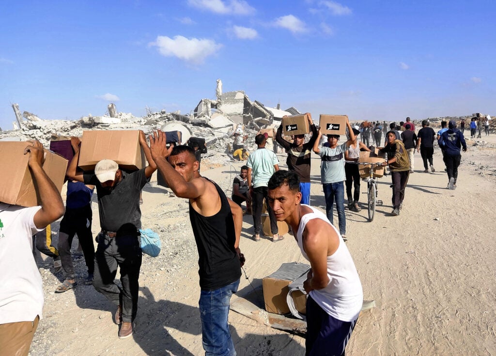 Israeli Gunfire Kills 10 Palestinians as Aid Distribution Efforts Continue in Gaza