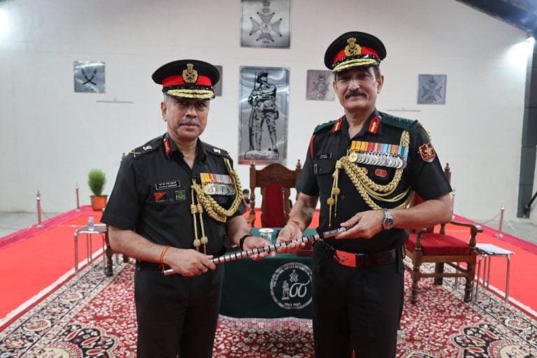 Lt Gen D S Rana Assumes Role as 23rd Colonel of the Garhwal Rifles