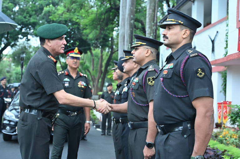 Lt Gen Dhiraj Seth Reviews Training Programs at Army Institute of Physical Training in Pune