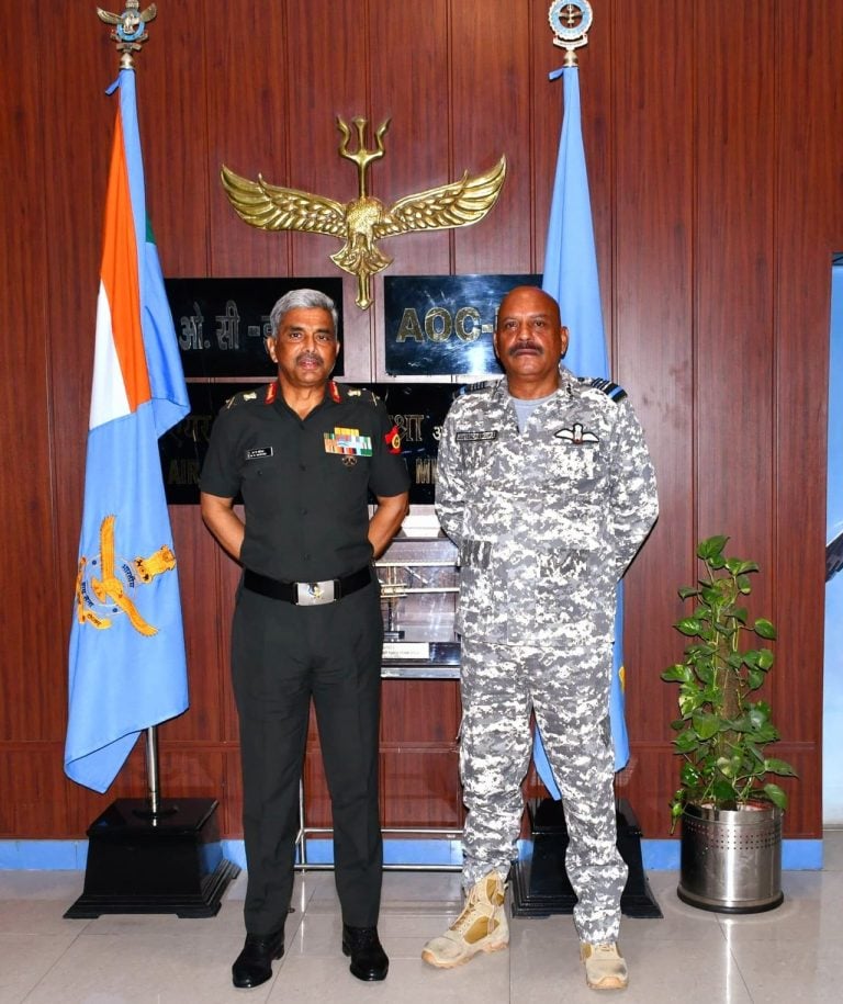 Lt Gen Katiyar Visits Western Air Command to Strengthen Army-Air Force Coordination
