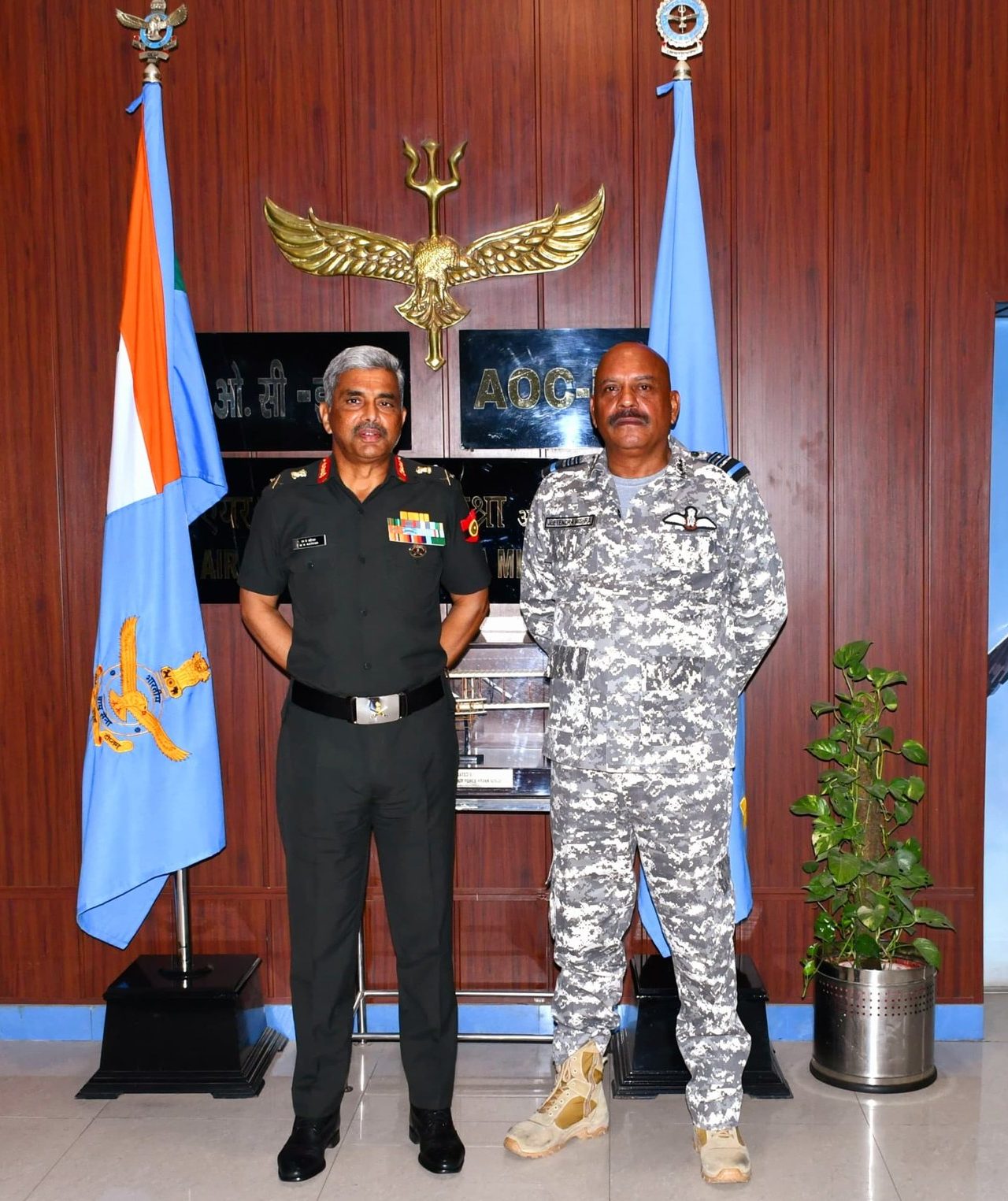 Lt Gen Katiyar Visits Western Air Command to Strengthen Army-Air Force Coordination