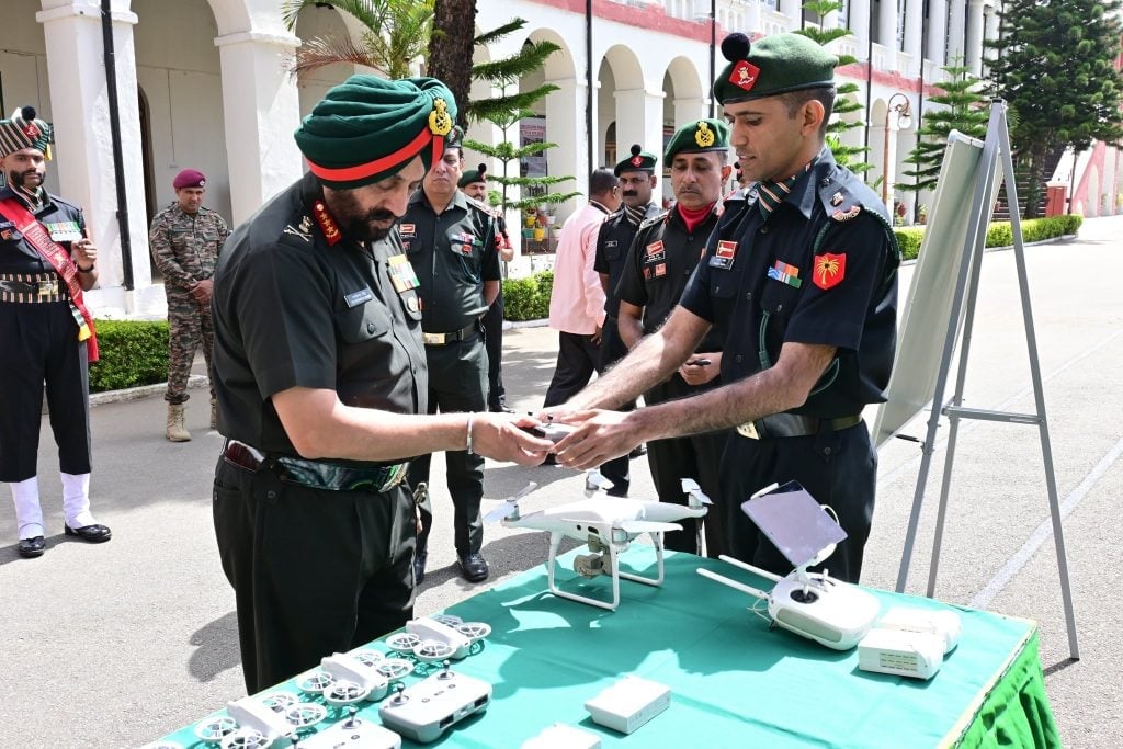 Lt Gen Manjinder Singh Visits Madras Regimental Centre to Guide Agniveers on Modern Warfare Strategies