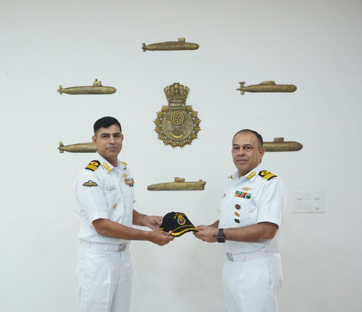 Commodore Dhiraj Khanna Takes Command of INS Satavahana