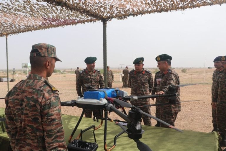 Indian Army's Konark Corps Reviews Battle Axe Division's Operational Readiness in Rajasthan-Gujarat Border Region