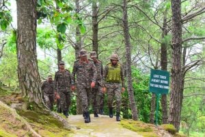 Lieutenant General P. K. Mishra Reviews Operational Preparedness Along Line of Control in Jammu and Kashmir