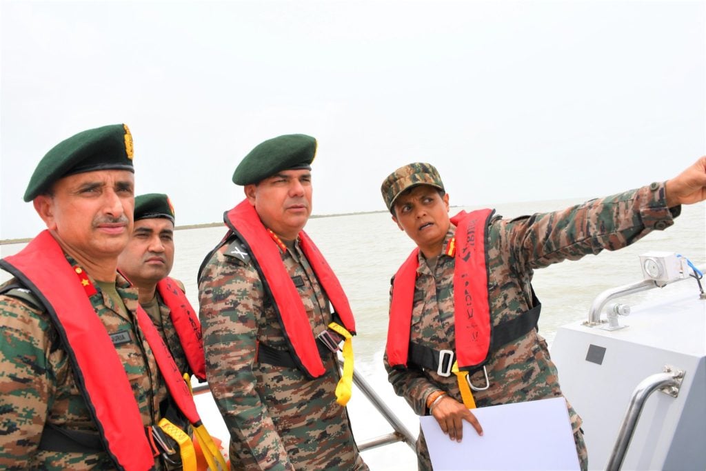 Lt Gen Rathee Reviews Operational Readiness of Bald Eagle Brigade in Rann of Kutch