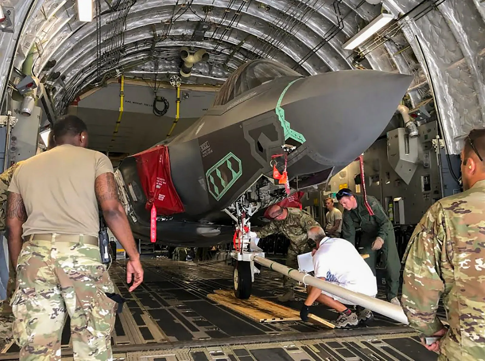 UK Plans Rare Airlift of F-35B Fighter Jet After Emergency Landing in India
