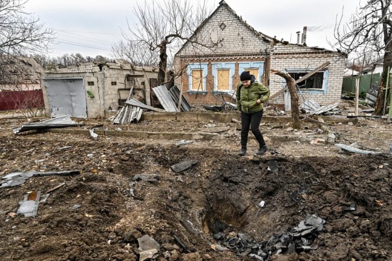 Kyiv and Moscow Exchange Drone Strikes Ahead of Zelensky's U.S. Visit