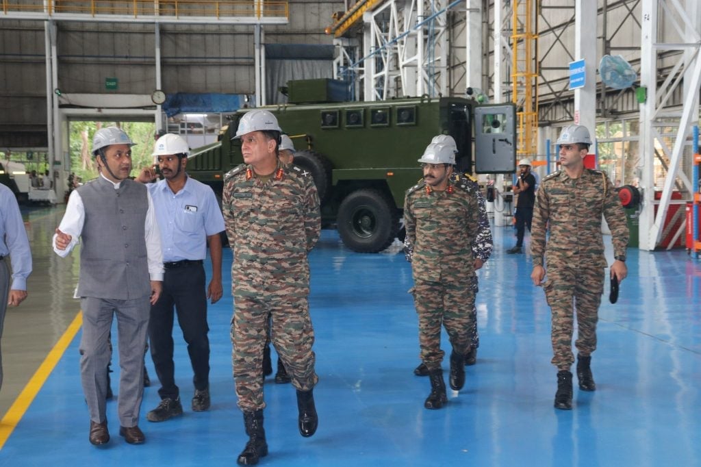 Lieutenant General Dhiraj Seth Reviews Indigenous Defense Technologies at Tata Advanced Systems Facility