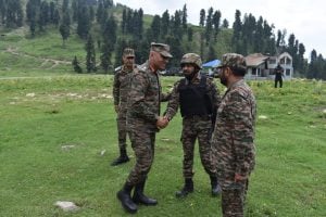 Lieutenant General Pratik Sharma Reviews Ongoing Counter-Terrorism Operations in South Kashmir