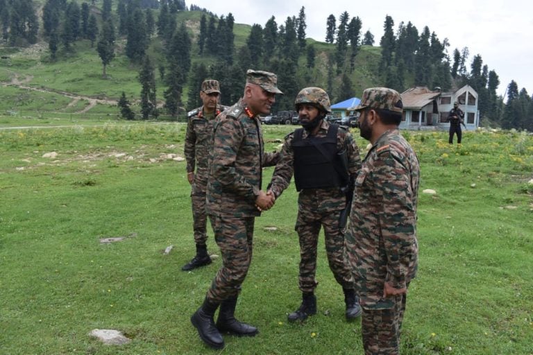 Lieutenant General Pratik Sharma Reviews Ongoing Counter-Terrorism Operations in South Kashmir