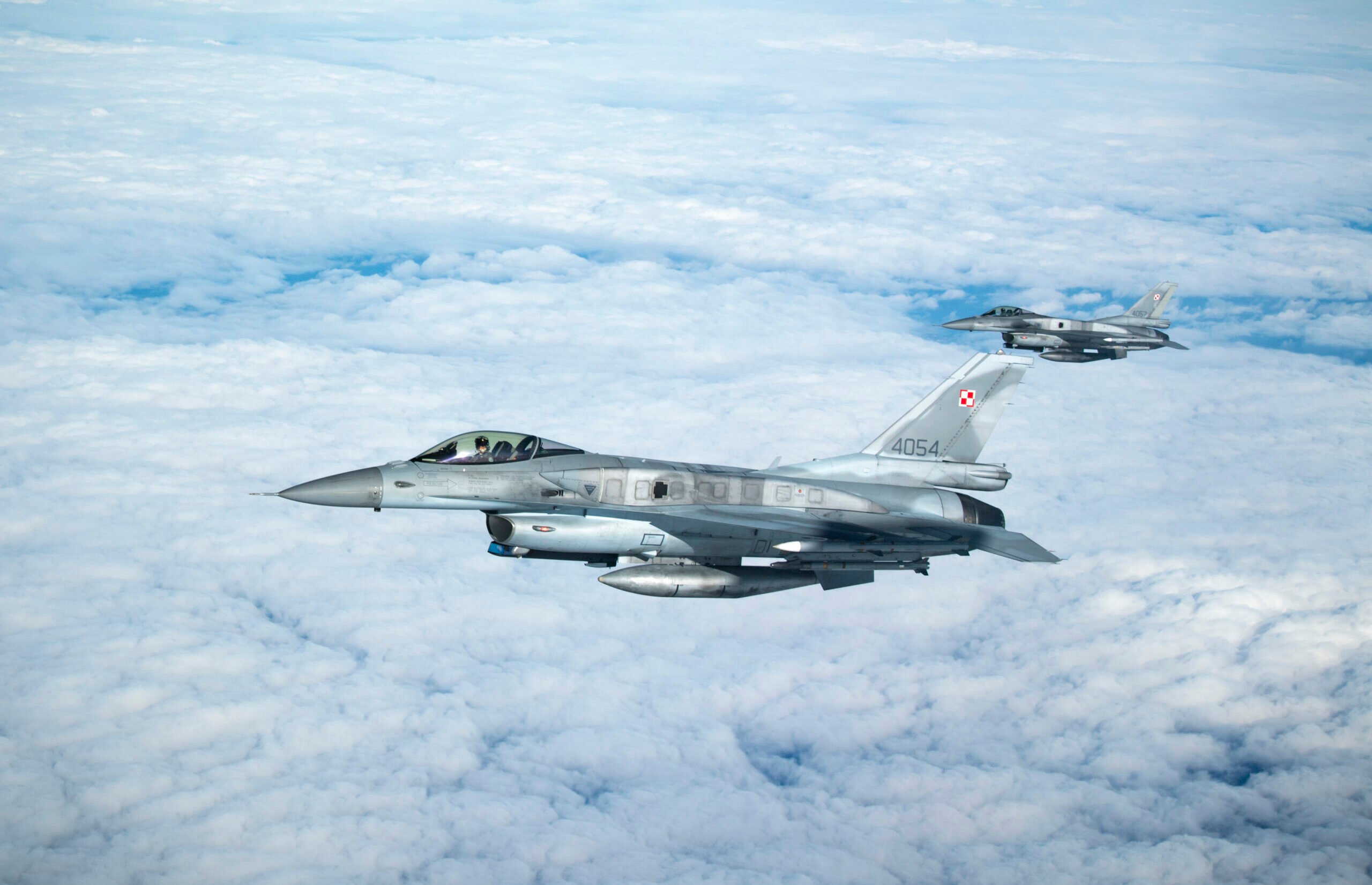Poland Signs $3.8 Billion Contract with US to Upgrade F-16 Fleet to F-16V Block 72 Configuration