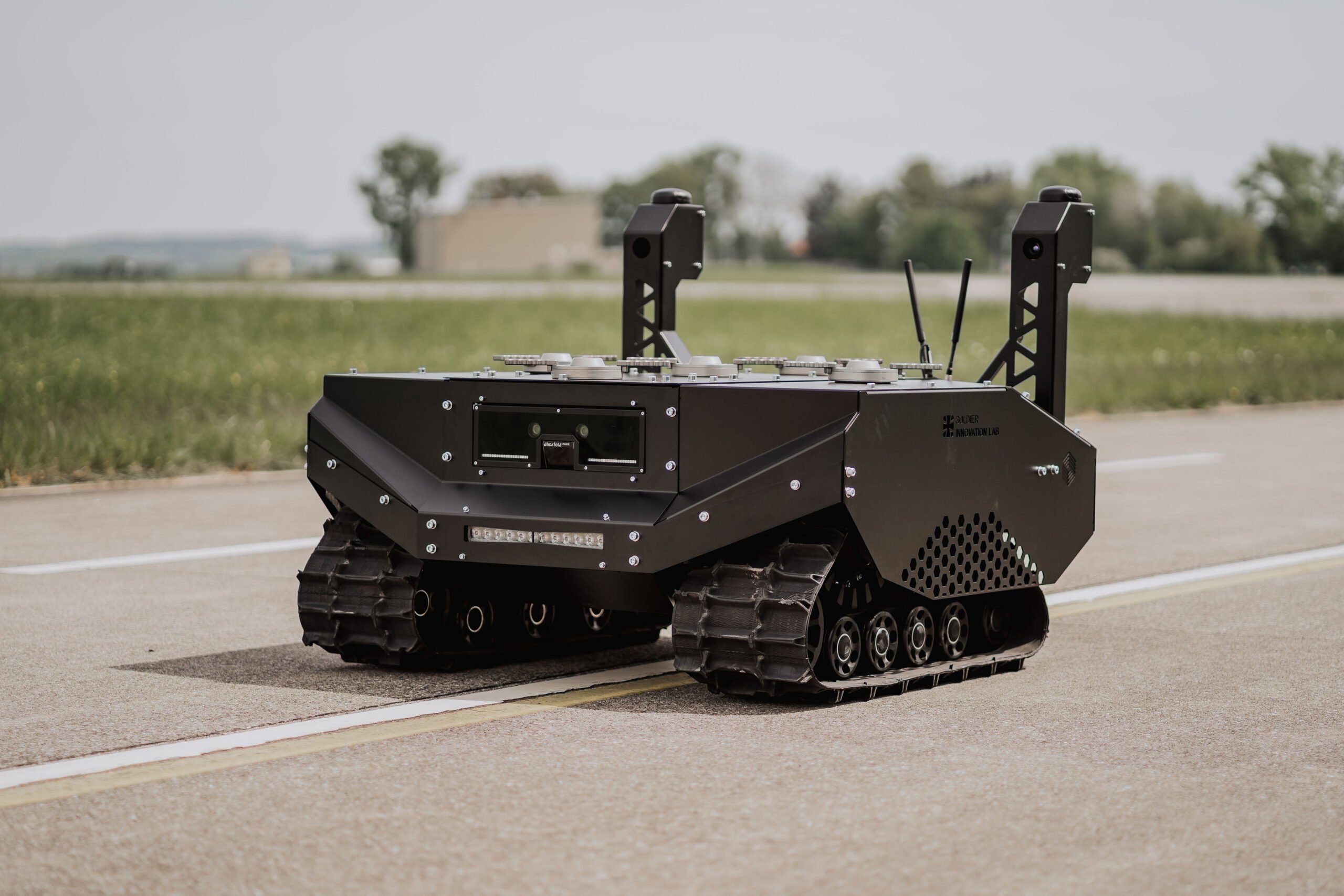 ARX Robotics Unveils Combat Gereon UGV Shaped by ‘First Unmanned Contact’ Concept