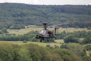 Apache Helicopter Demonstrates Enhanced Counter-Drone Capabilities in Latest Military Exercises