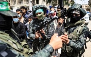 Hamas Urges Israeli Military to Halt Strikes and Withdraw to Assist Hostage Rescue