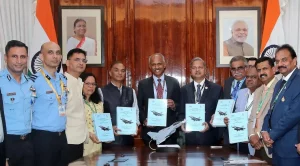 MoD and HAL Sign Contract for Tejas
