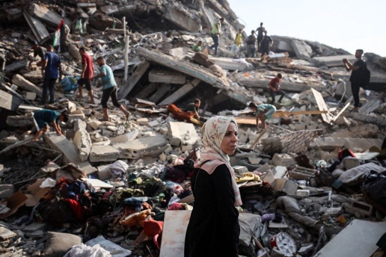 Israeli Military Promises Unprecedented Force in Gaza City Amid Ground Offensive and Humanitarian Crisis