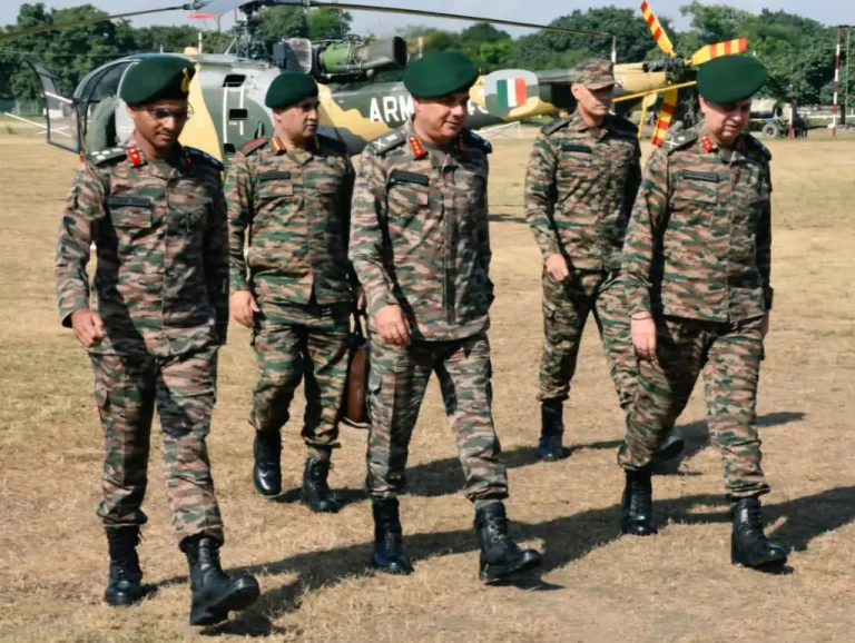 Lt Gen AVS Rathee with Other Officers 1