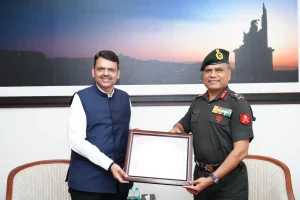 Lt Gen DS Kushwah Meets Maharashtra CM Devendra Fadnavis to Discuss Military Civil Fusion and Relief Operations