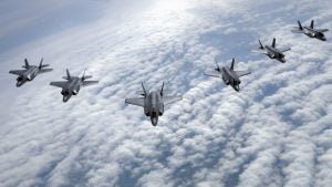 Lockheed Martin Finalizes Agreement for 296 F-35 Lightning Aircraft Production