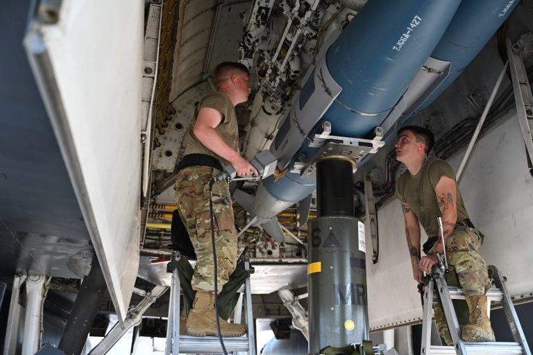 Virtualitics Uses AI to Address Pentagon's Aircraft Readiness Challenges