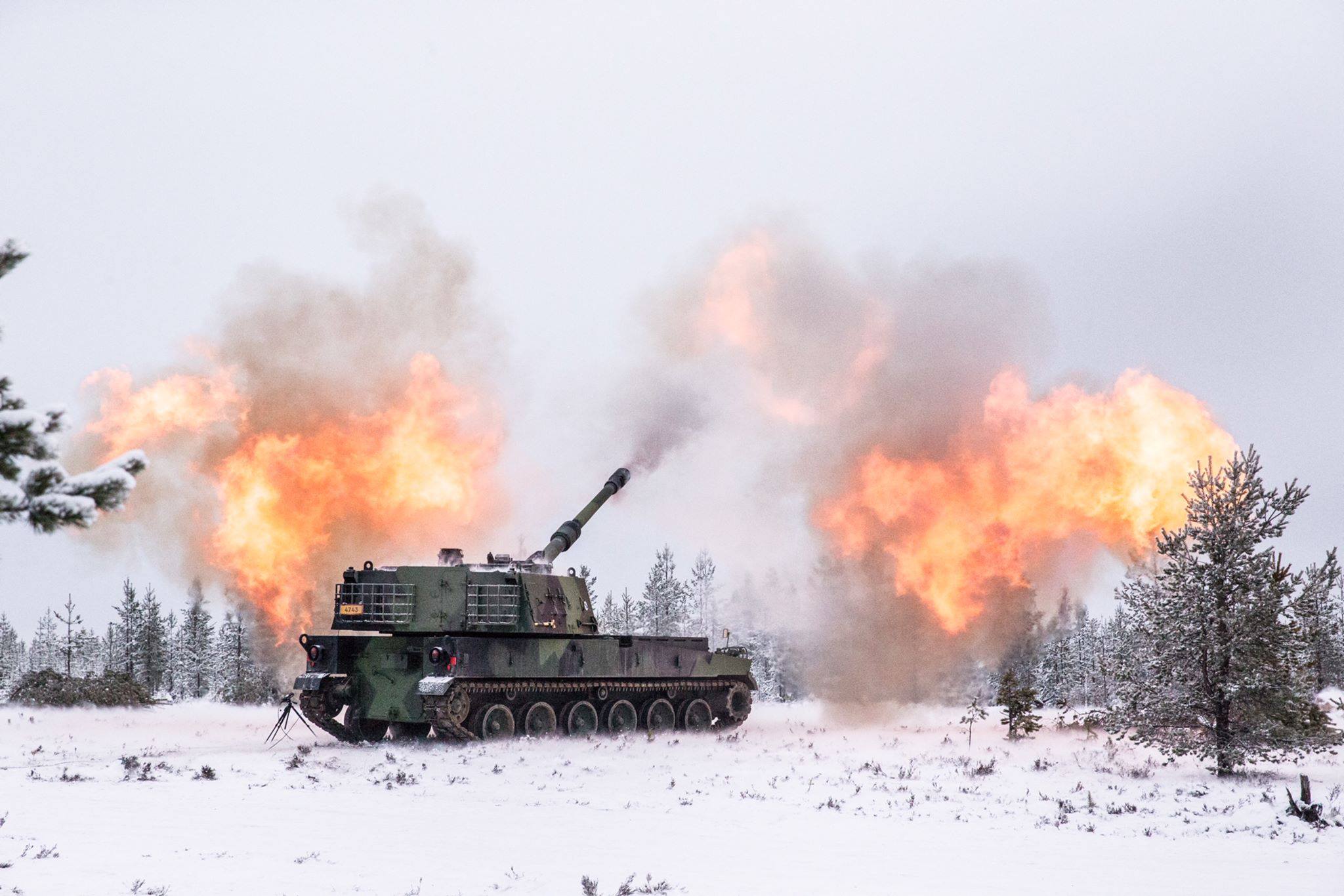 Hanwha Aerospace Begins Production of Wheeled K9 Thunder Howitzer Variant Targeting US Army