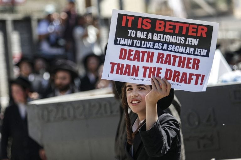 Thousands of ultra-Orthodox Jews rally in Jerusalem against military conscription