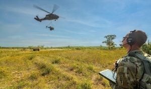 US Soldier Operates Autonomous Black Hawk Helicopter in Military Exercise