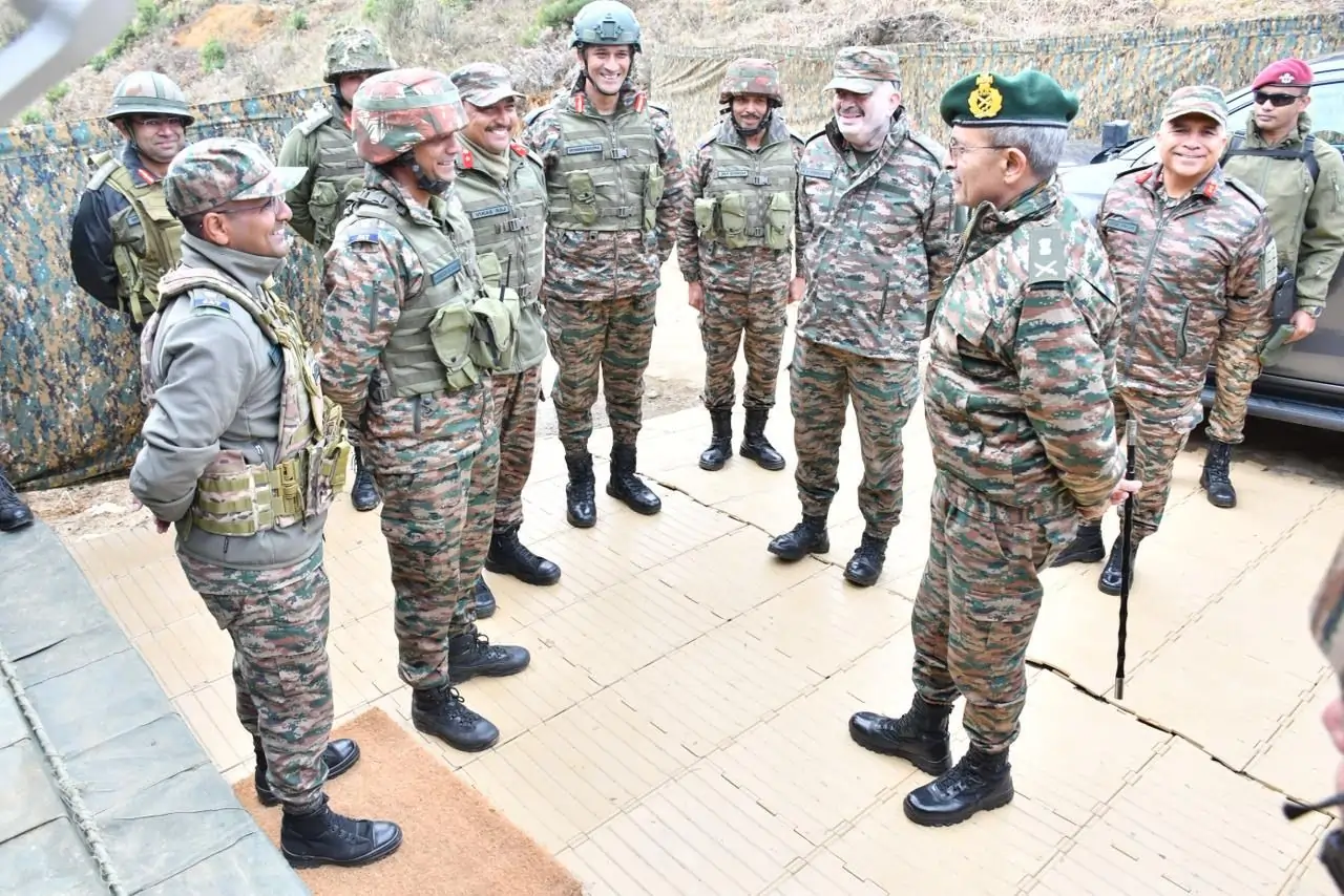 Lt Gen RC Tiwari Reviews Operational Preparedness Along Northern Borders