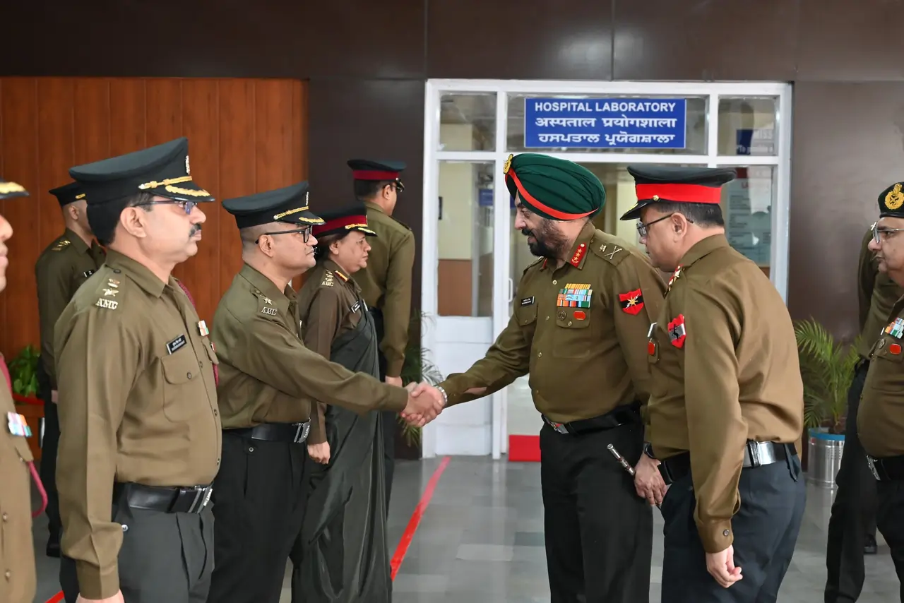 Lt Gen Manjinder Singh Shaking Hands