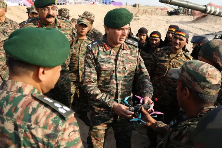 Lieutenant General Dhiraj Seth Reviews Culminating Phase of Exercise Trishul at Madhavpur Beach