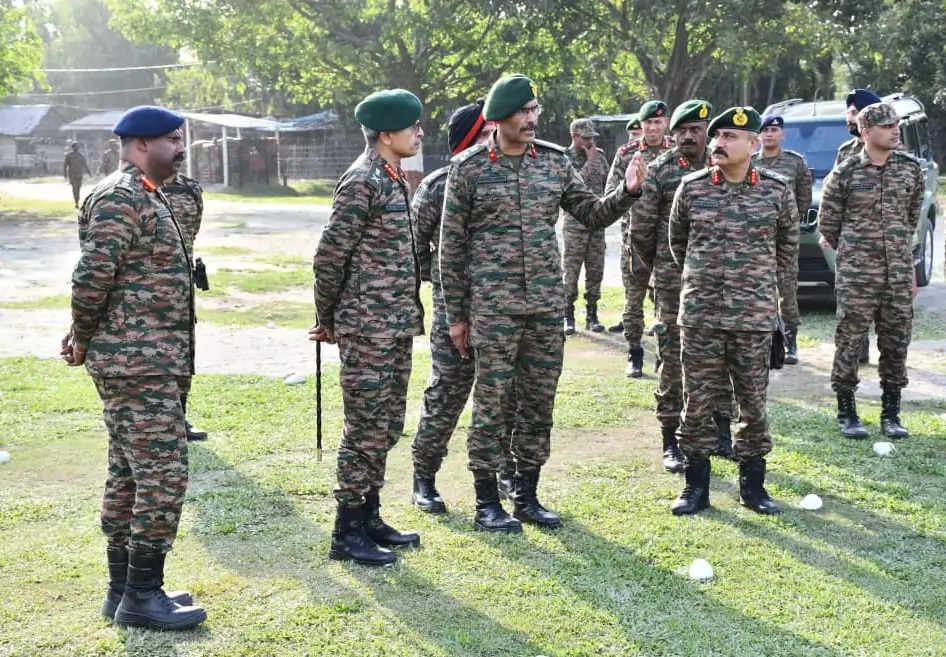 Lt Gen RC Tiwari With Other Officers 1