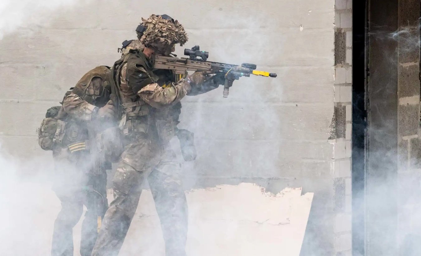 Over 800 British Soldiers Deployed to Germany for Largest Army Reserve Exercise Since 1980s