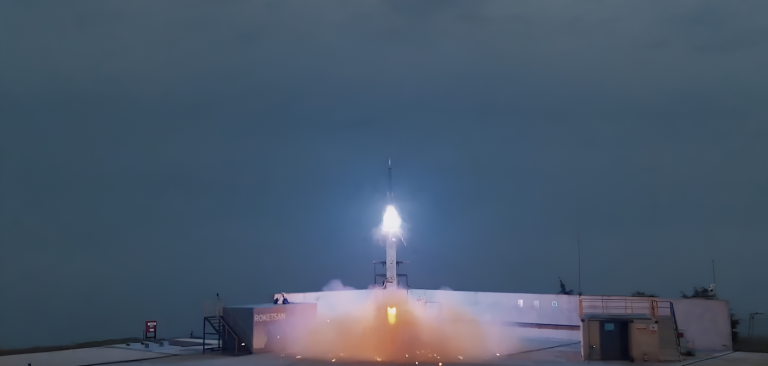 Roketsan's New Naval Missile Hits Bullseye on Sea-Skimming Target During Test