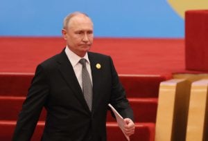 Ukrainian Strikes Leave Over 20,000 Without Power in Russian Border Regions