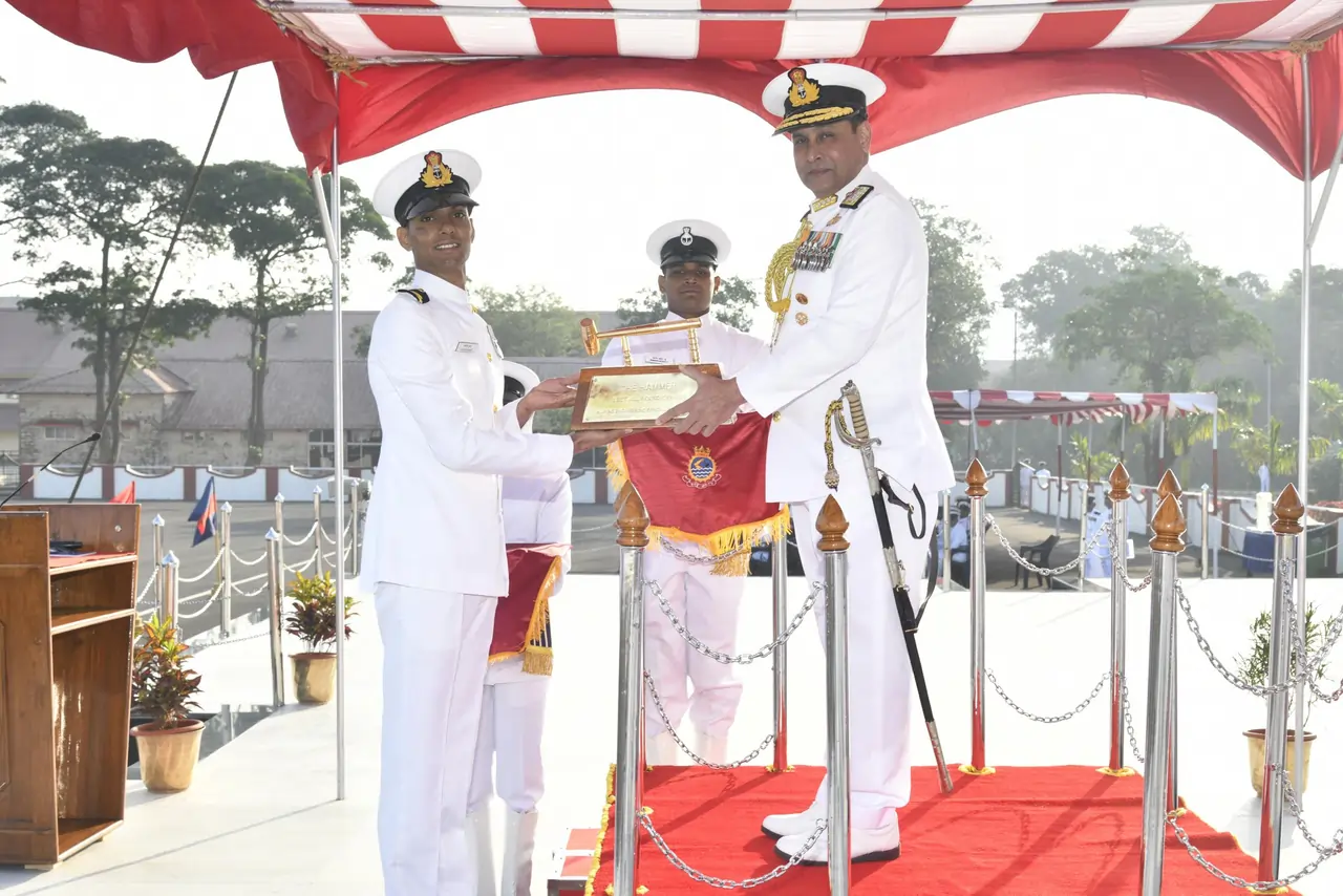 VAdm Sameer Saxena Giving Award 1