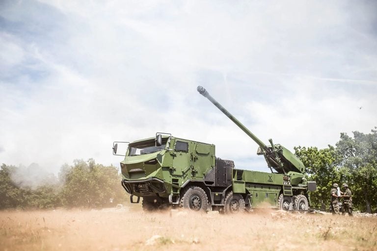Leonardo and KNDS Deutschland to Develop New Mobile Artillery System for Italian Army