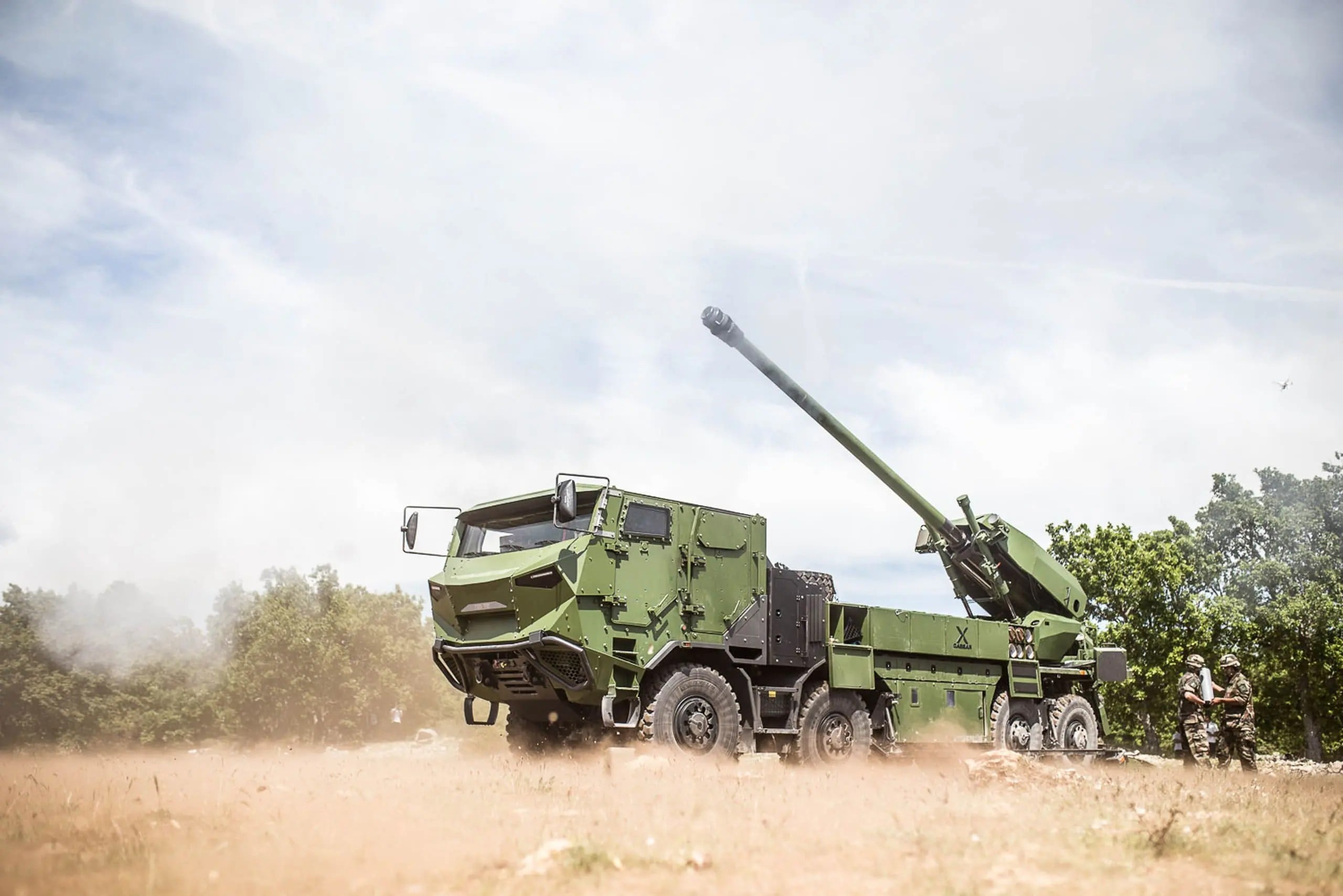 Leonardo and KNDS Deutschland to Develop New Mobile Artillery System for Italian Army