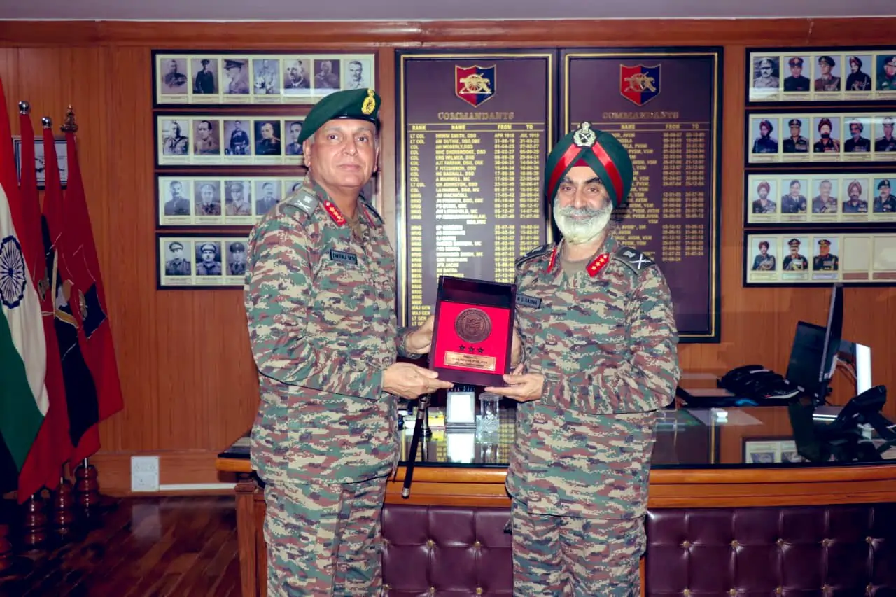 Lt Gen Dhiraj Seth Visits School of Artillery, Devlali; Reviews Advanced Training and PME Initiatives