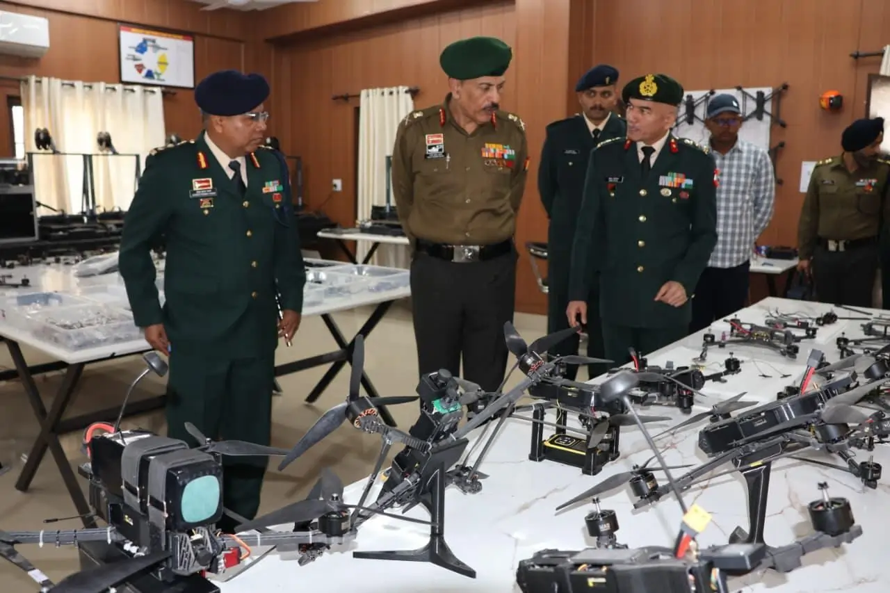 Lt Gen Rajiv Kumar Sahni Reviewing