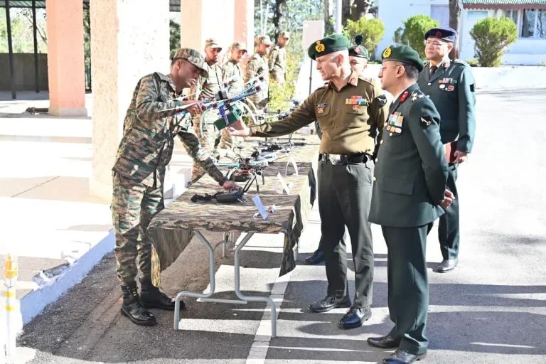 Maj Gen Naveen Mahajan Reviewing