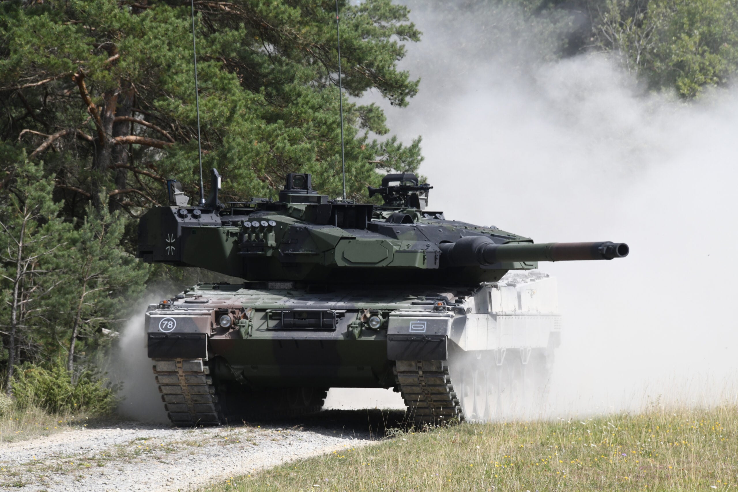 Rolls-Royce Wins Major Contract to Supply Engines for Leopard 2 Tanks in Europe