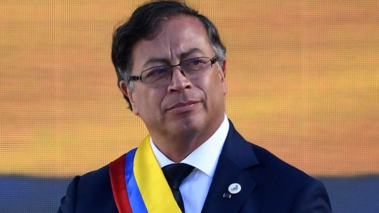 Colombian President Gustavo Petro Threatens to "Take Up Arms" Amidst Tensions with Trump
