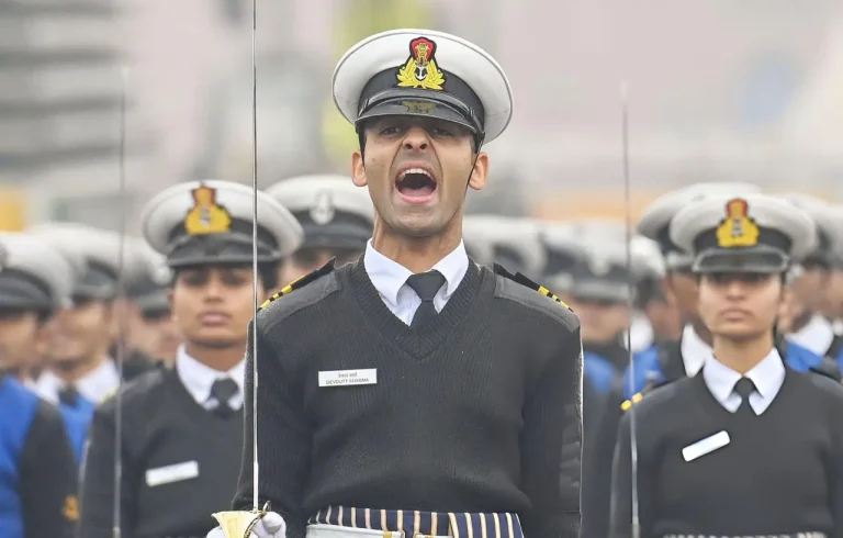 Indian Navy Wins the Title of Best Marching Contingent Among the Three Services