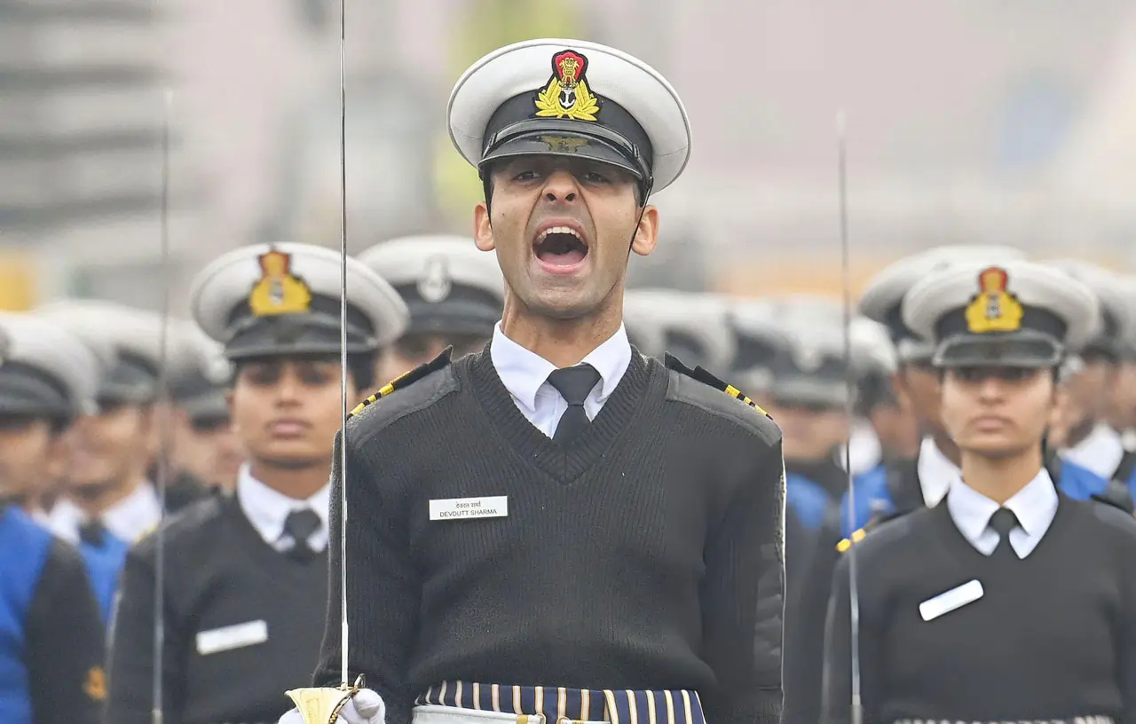 Indian Navy Wins the Title of Best Marching Contingent Among the Three Services